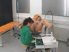11 người đàn phjm xet nhat ban ông Cumbang Alice Marquez