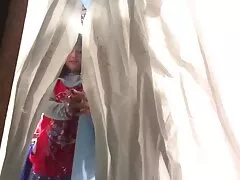 Liz phim xet gai nhat ban Cầu Vồng-Màu Hồng Violin (Năm 2020)